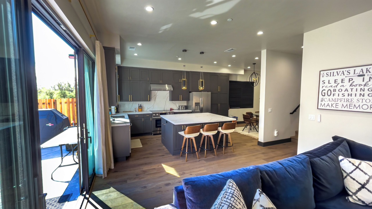Photo of Livingroom in Oak Shores
