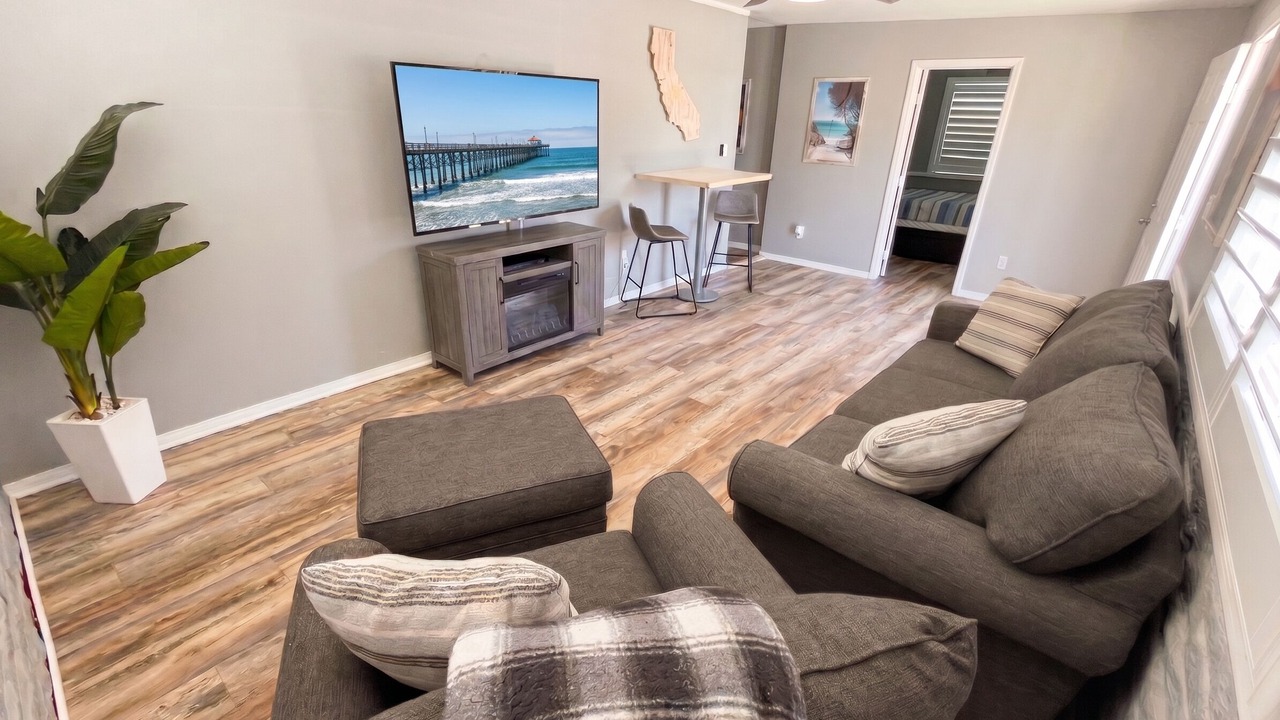 Photo of Livingroom in East Side Capistrano