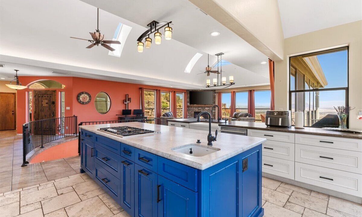Photo of Kitchen in Lynx Mountain View Estates