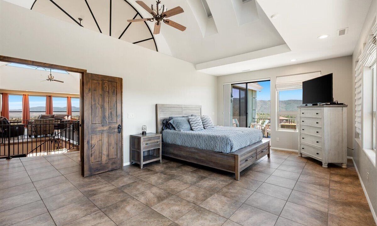 Photo of Bedroom in Lynx Mountain View Estates