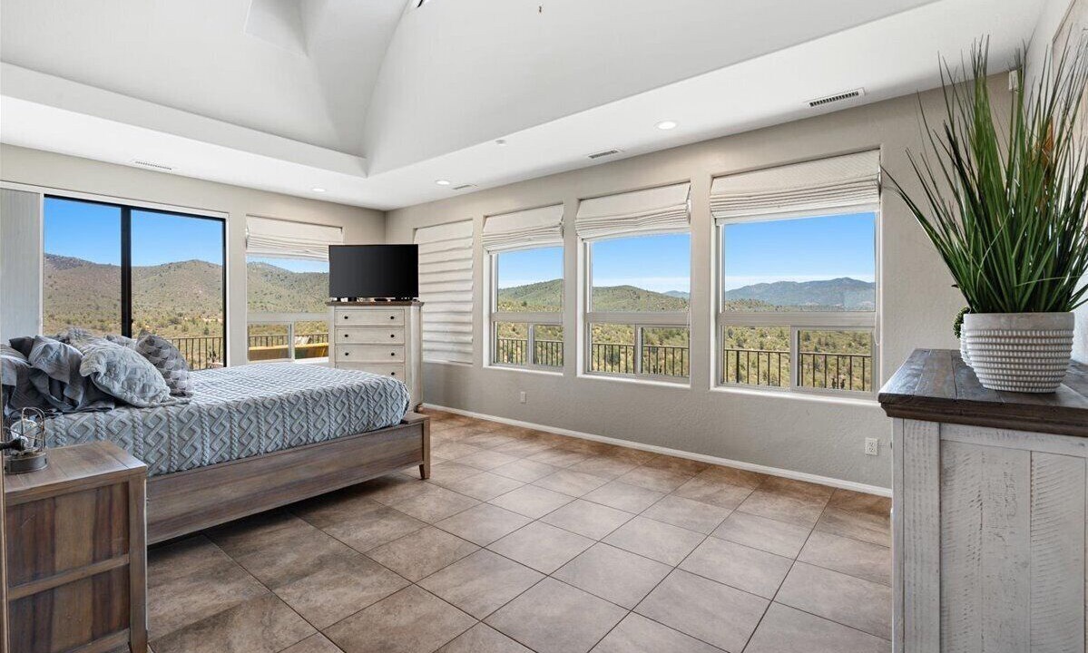 Photo of Bedroom in Lynx Mountain View Estates