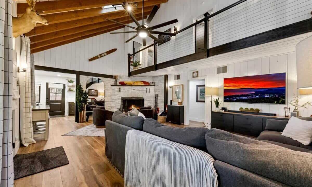 Photo of Livingroom in Al Tahoe