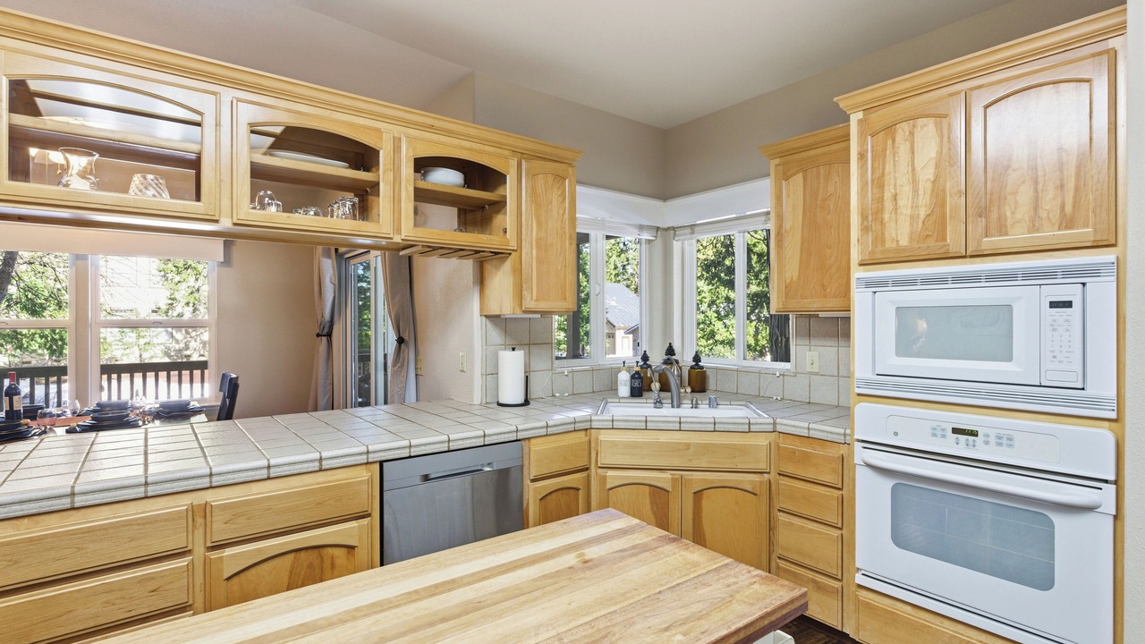 Photo of Kitchen in Shaver Lake