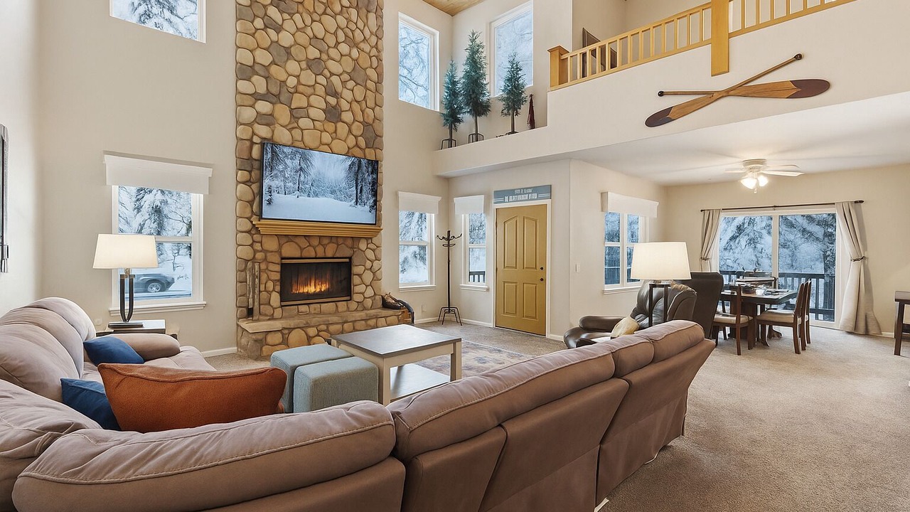 Photo of Livingroom in Shaver Lake