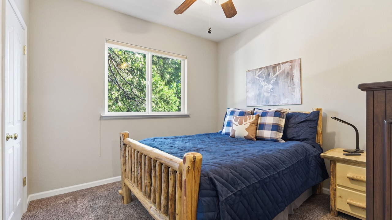 Photo of Bedroom in Shaver Lake