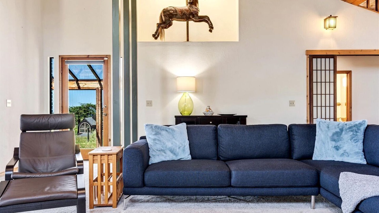 Photo of Livingroom in Salmon Creek