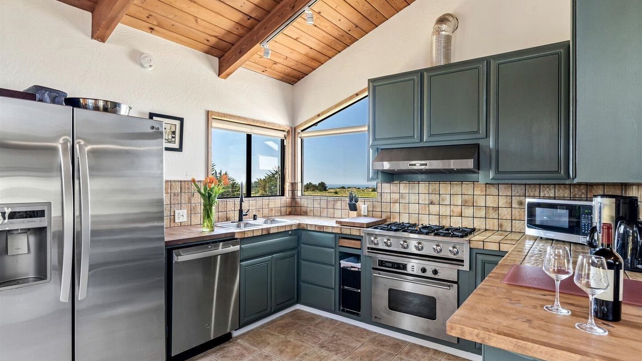 Photo of Kitchen in Salmon Creek