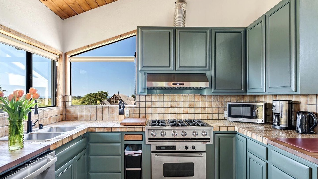 Photo of Kitchen in Salmon Creek