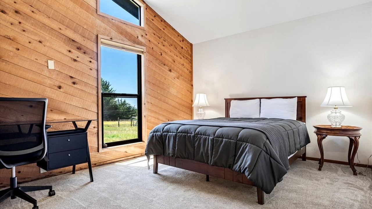Photo of Bedroom in Salmon Creek
