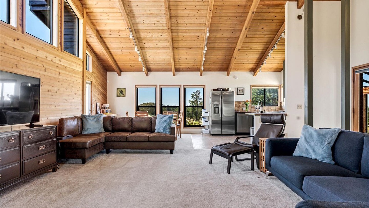 Photo of Livingroom in Salmon Creek