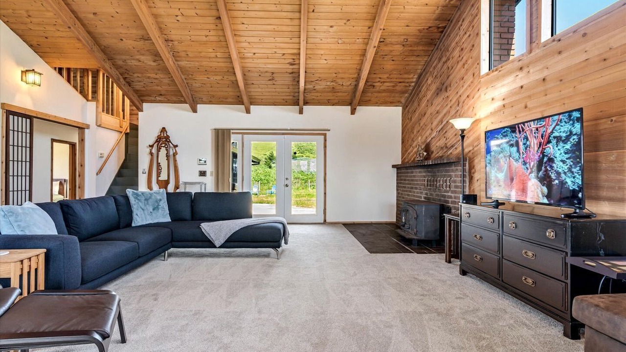 Photo of Livingroom in Salmon Creek