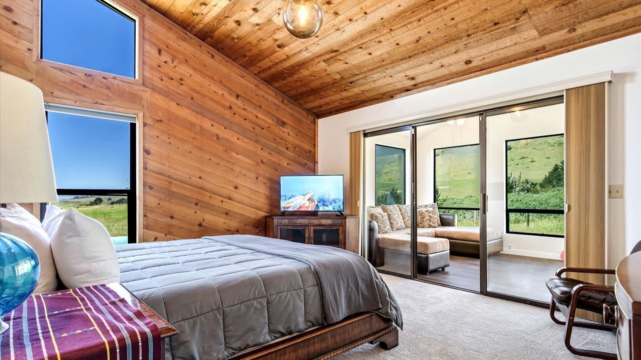 Photo of Bedroom in Salmon Creek