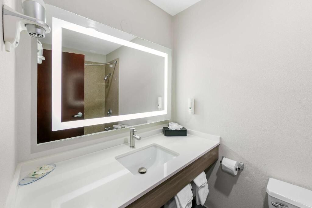 Photo of Bathroom in Central Sacramento
