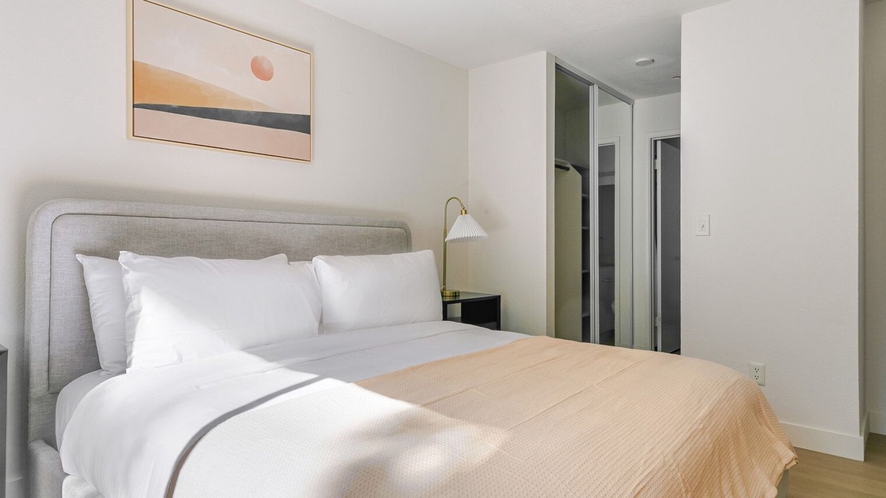 Photo of Bedroom in Shoreline West