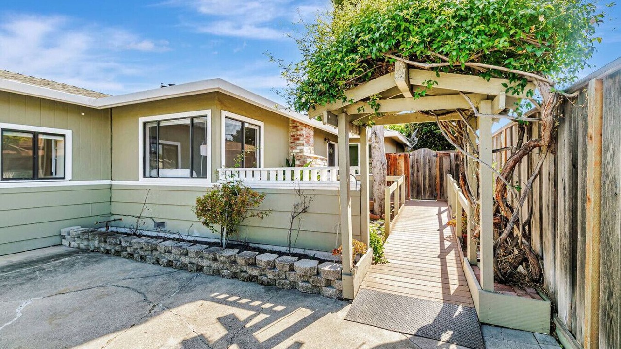 Photo of Patio Balcony in Santa Clara