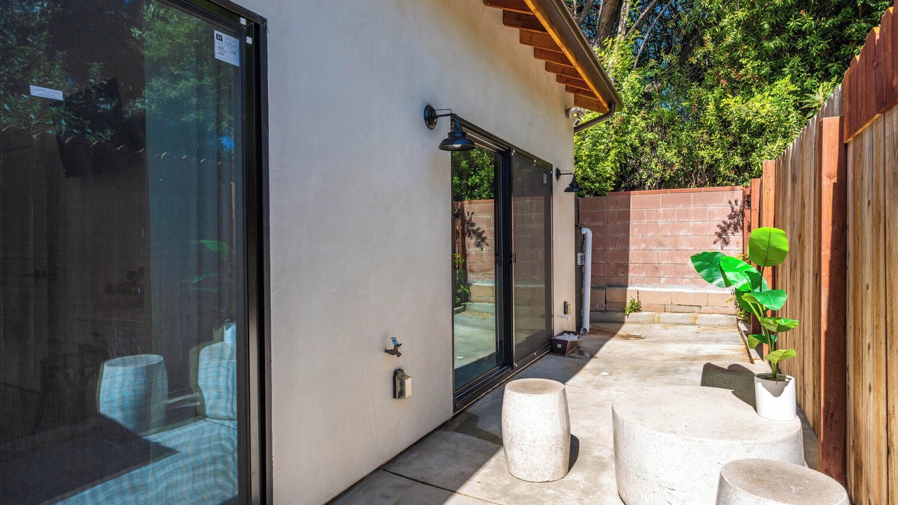 Photo of Patio Balcony in Van Nuys