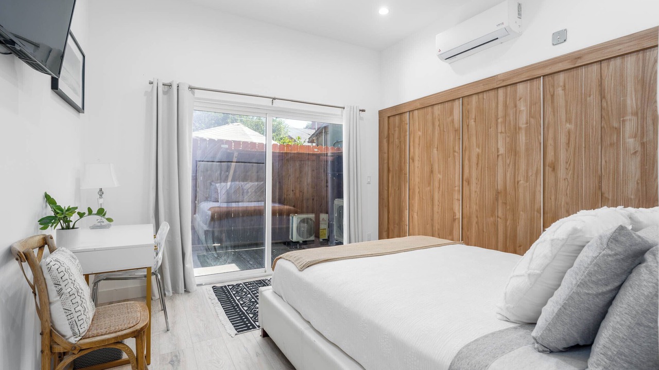 Photo of Bedroom in Van Nuys