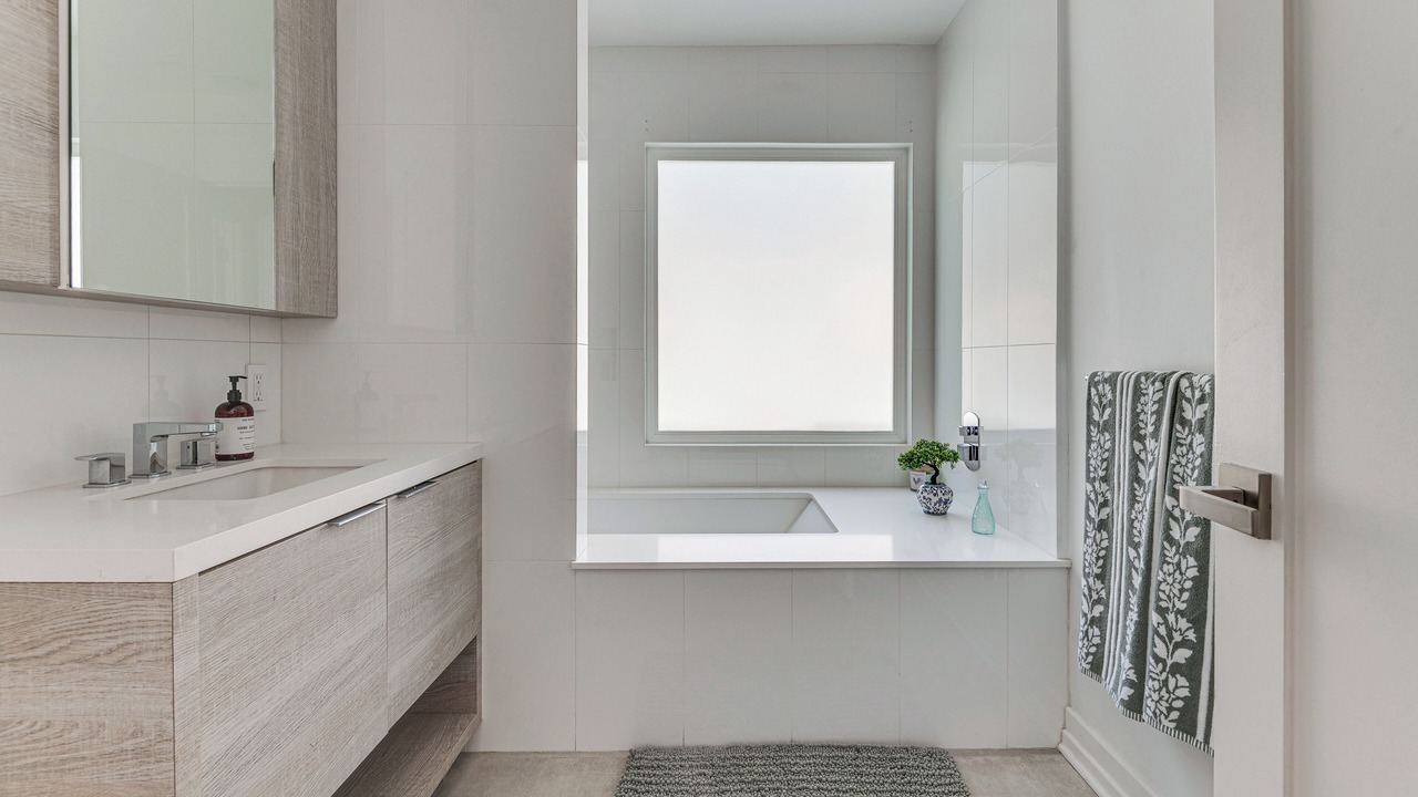 Photo of Bathroom in Melrose