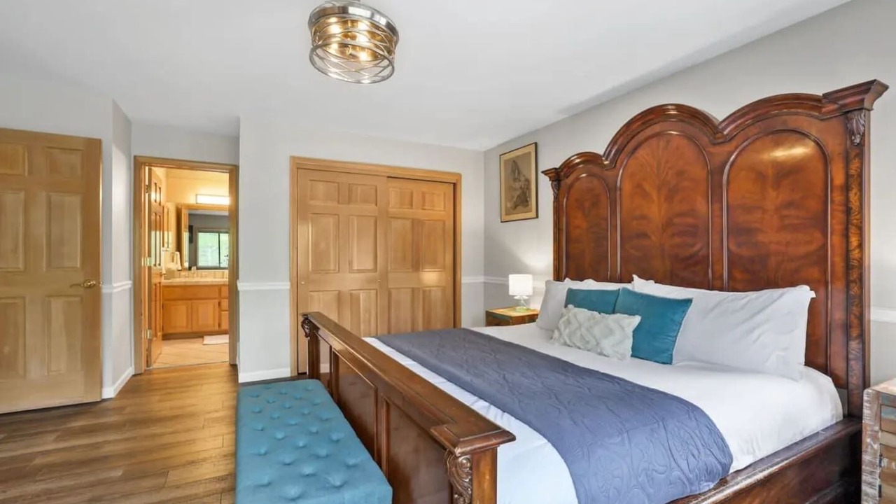 Photo of Bedroom in North Upper Truckee