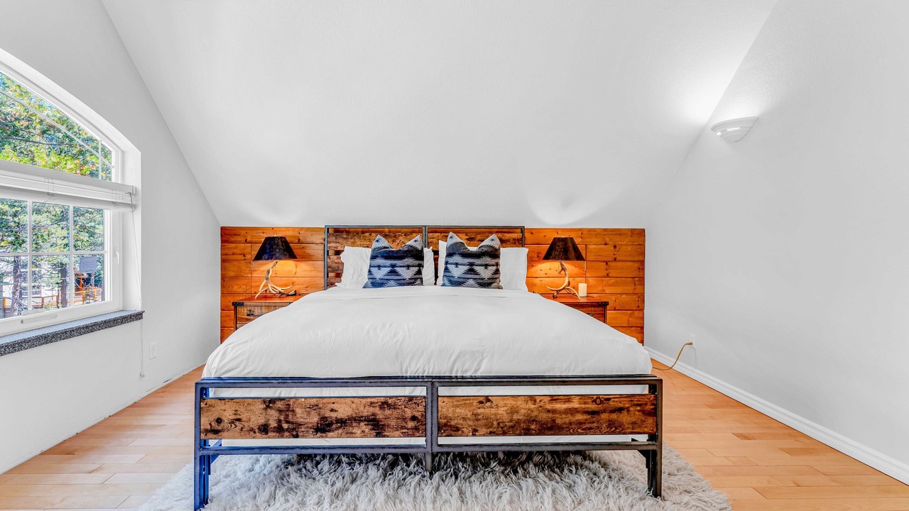 Photo of Bedroom in Serene Lakes