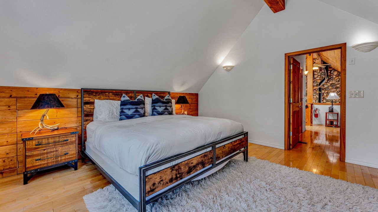 Photo of Bedroom in Serene Lakes