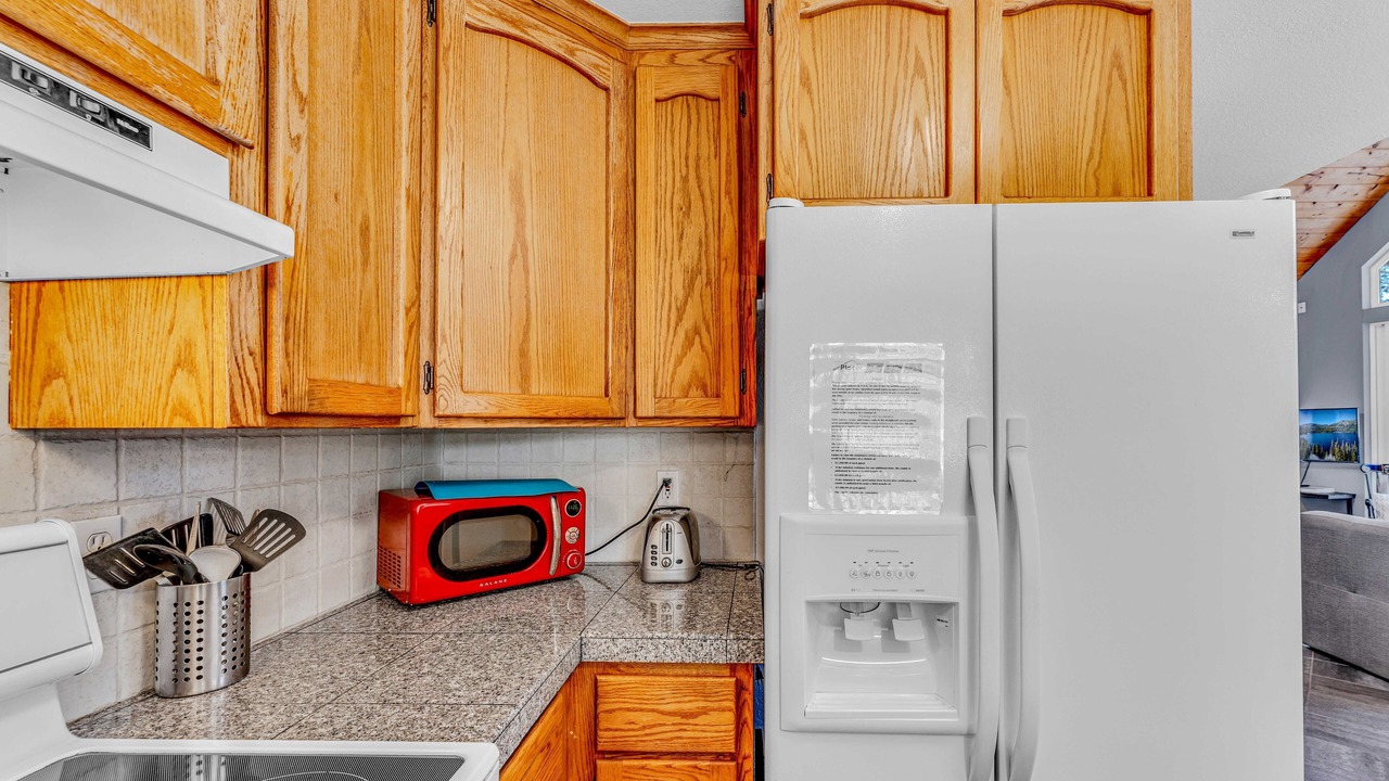 Photo of Kitchen in Serene Lakes