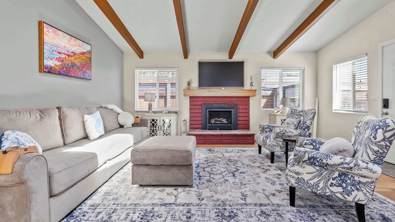 Photo of Livingroom in Baywood-Los Osos
