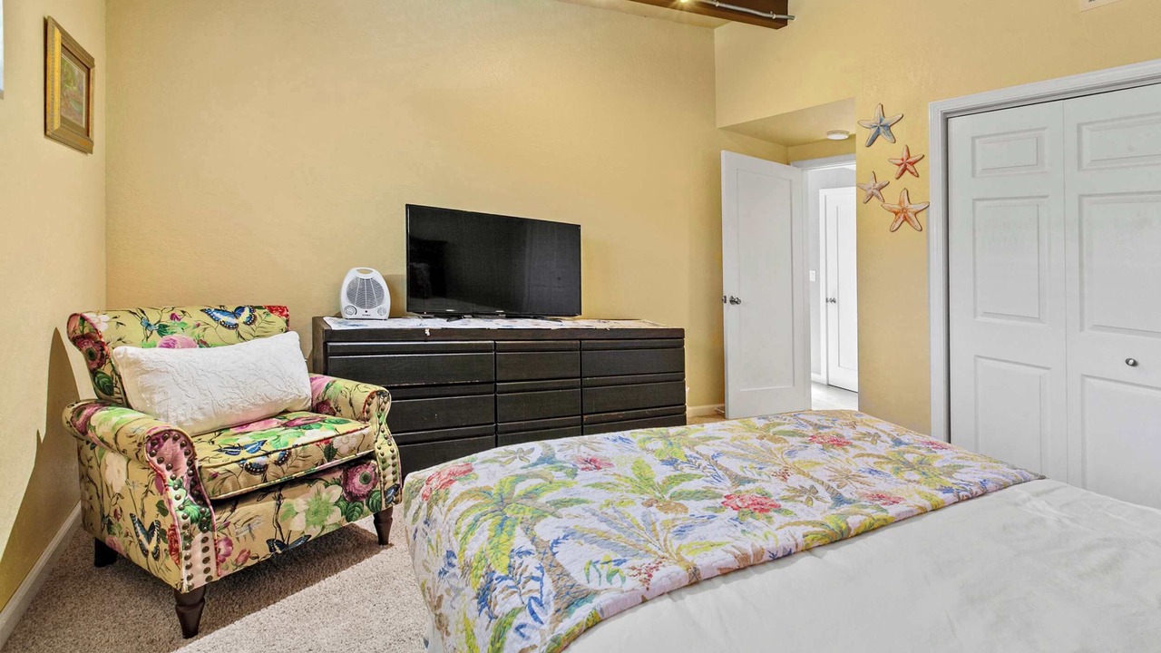 Photo of Bedroom in Baywood-Los Osos