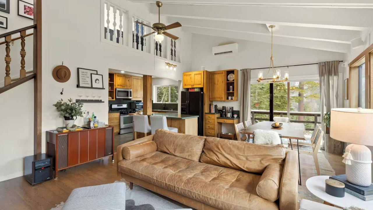 Photo of Livingroom in Alpine Meadows