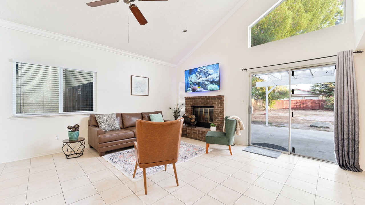 Photo of Livingroom in Pumpkin Center