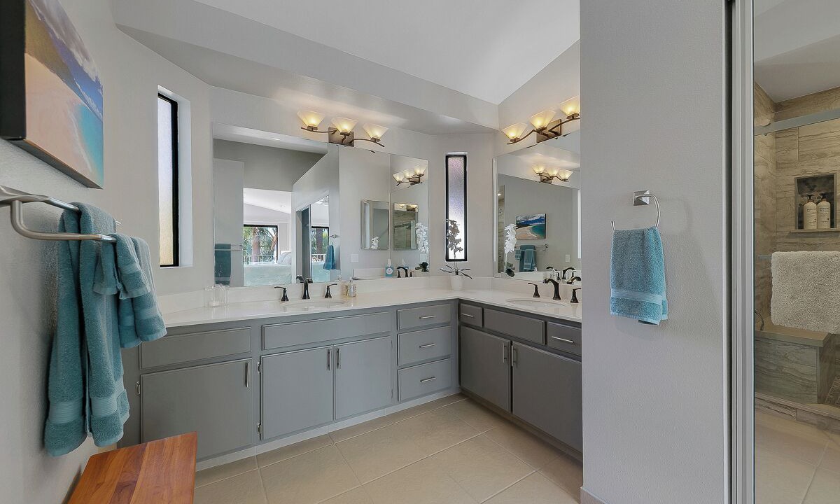 Photo of Bathroom in La Quinta