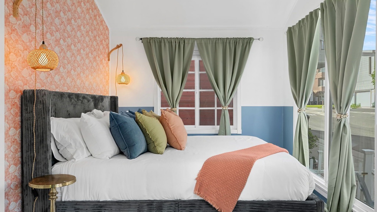 Photo of Bedroom in Huntington Beach