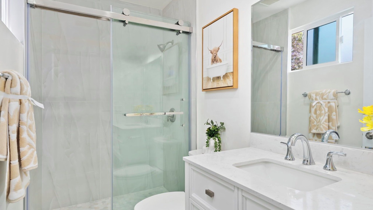 Photo of Bathroom in Midway City
