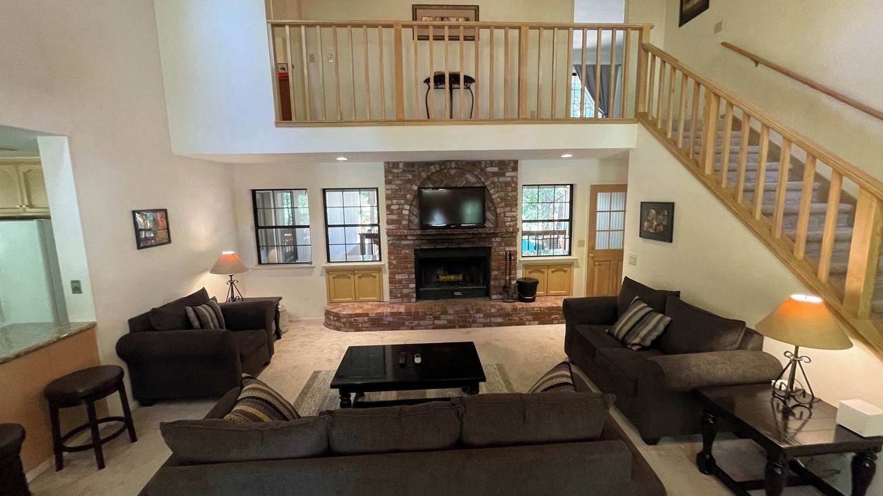 Photo of Livingroom in Shaver Lake