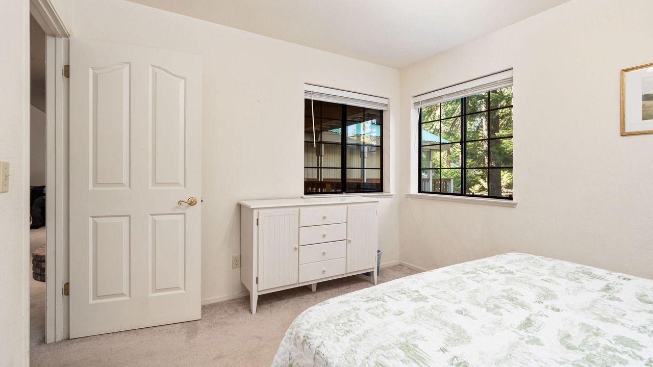 Photo of Bedroom in Shaver Lake