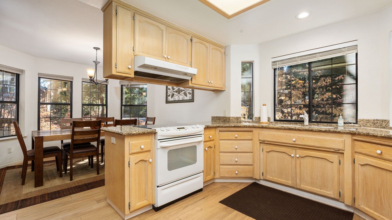 Photo of Kitchen in Shaver Lake