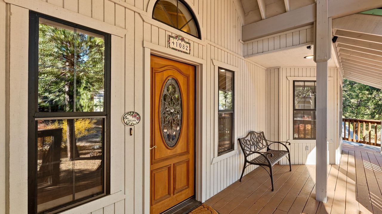 Photo of Patio Balcony in Shaver Lake