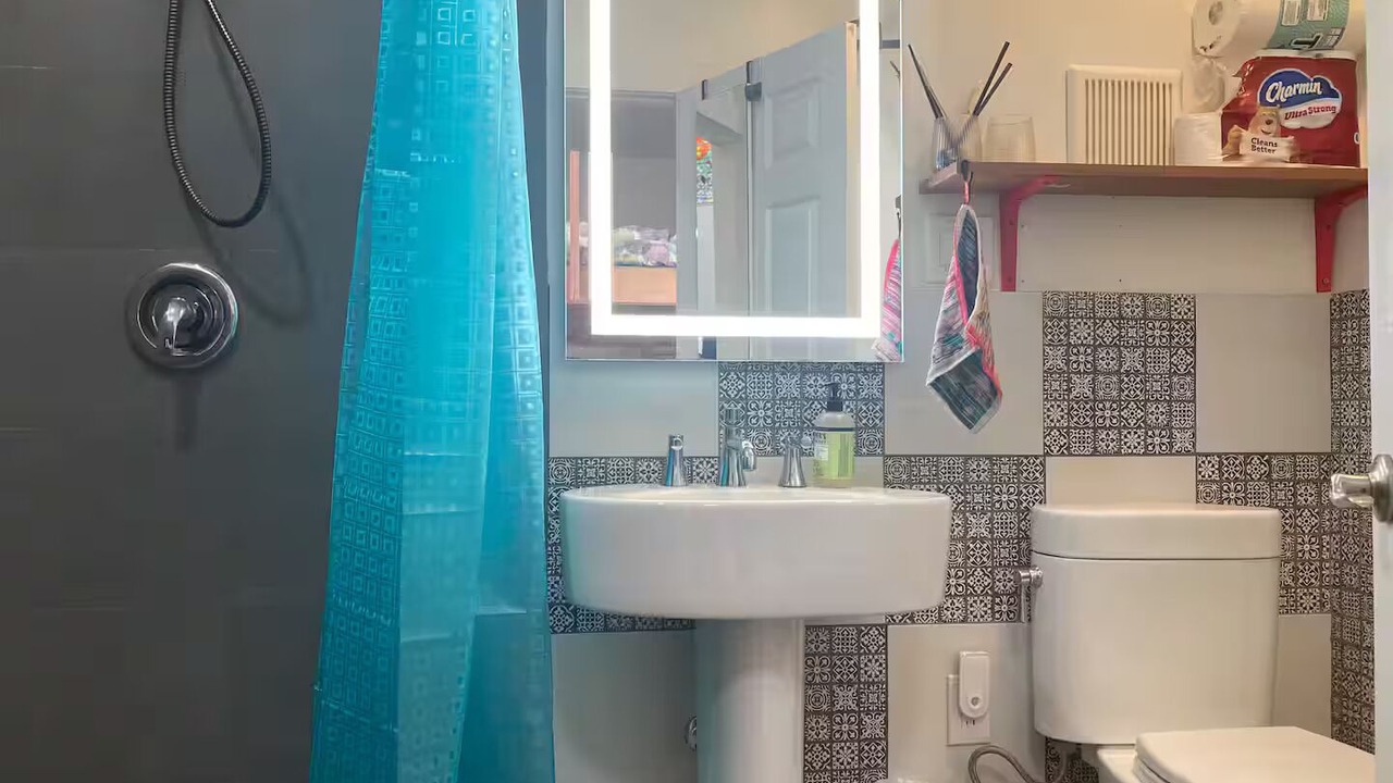 Photo of Bathroom in West Los Angeles