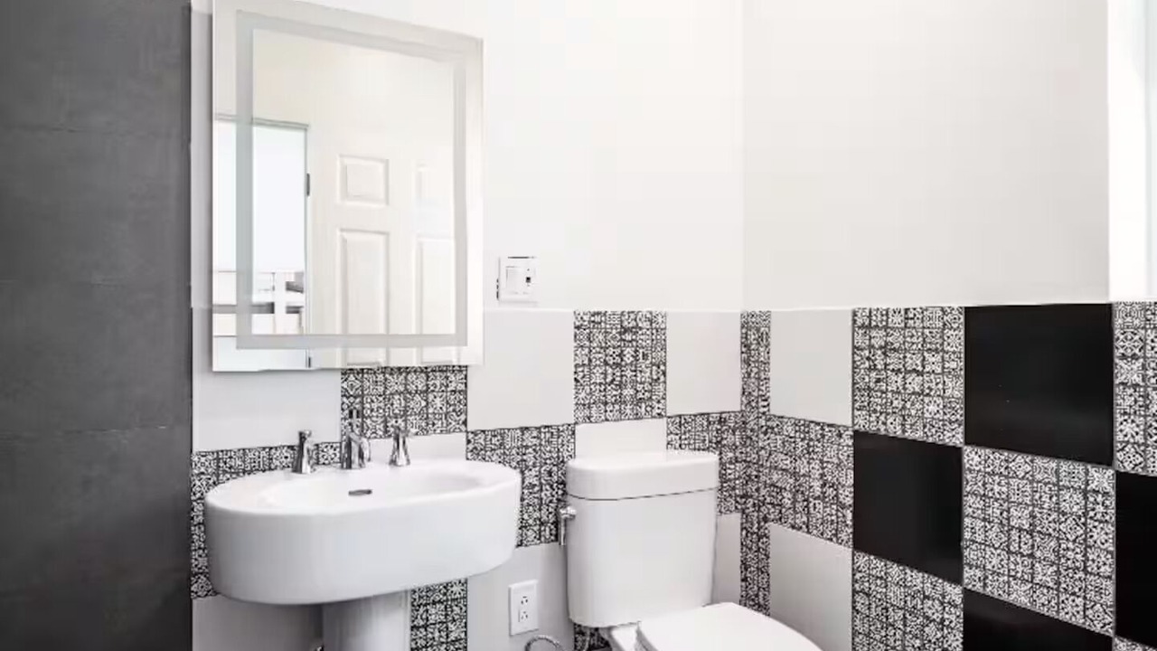 Photo of Bathroom in West Los Angeles
