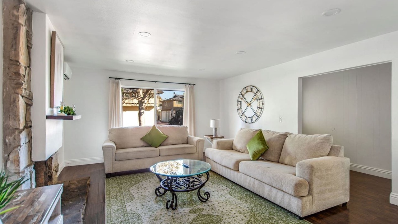 Photo of Livingroom in Santa Ana Heights