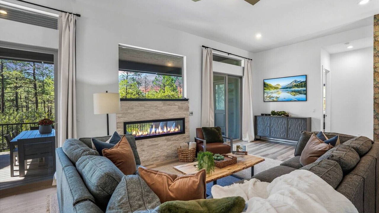 Photo of Livingroom in Hidden Valley Ranch