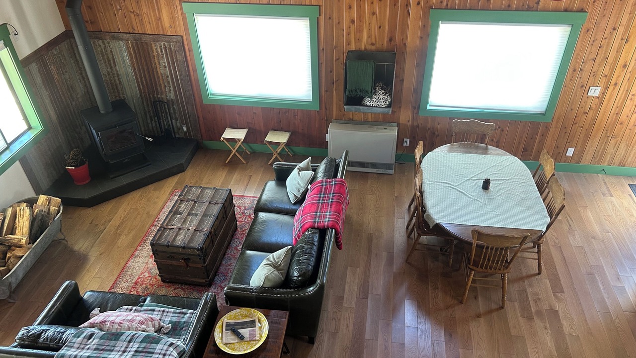 Photo of Livingroom in Old Station