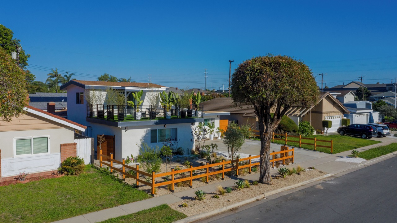 Photo of Outdoor in Midway City