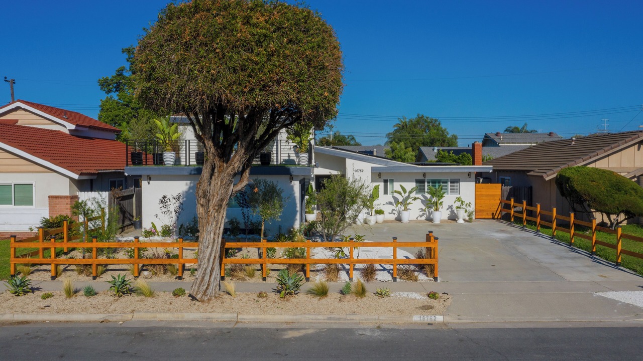 Photo of Outdoor in Midway City