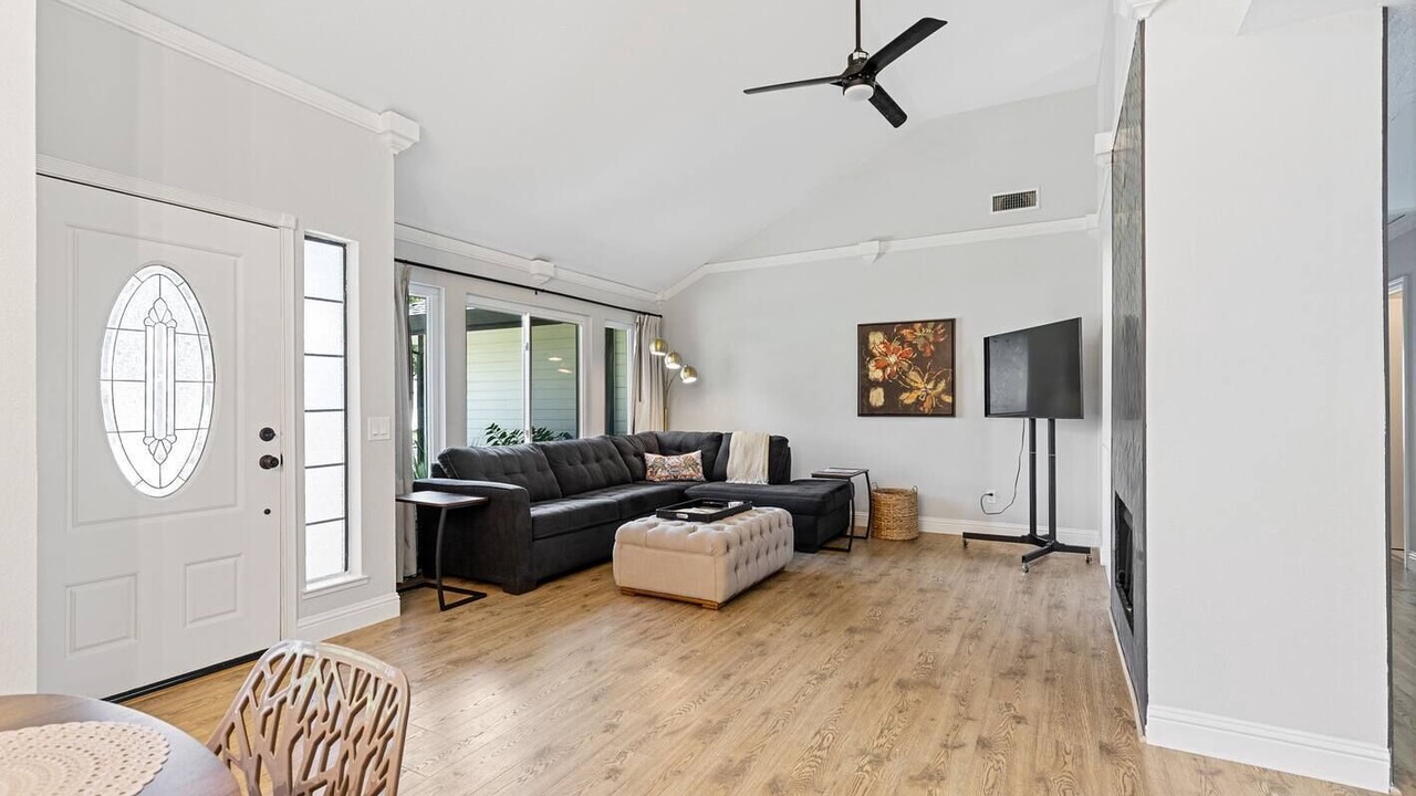 Photo of Livingroom in Roseville