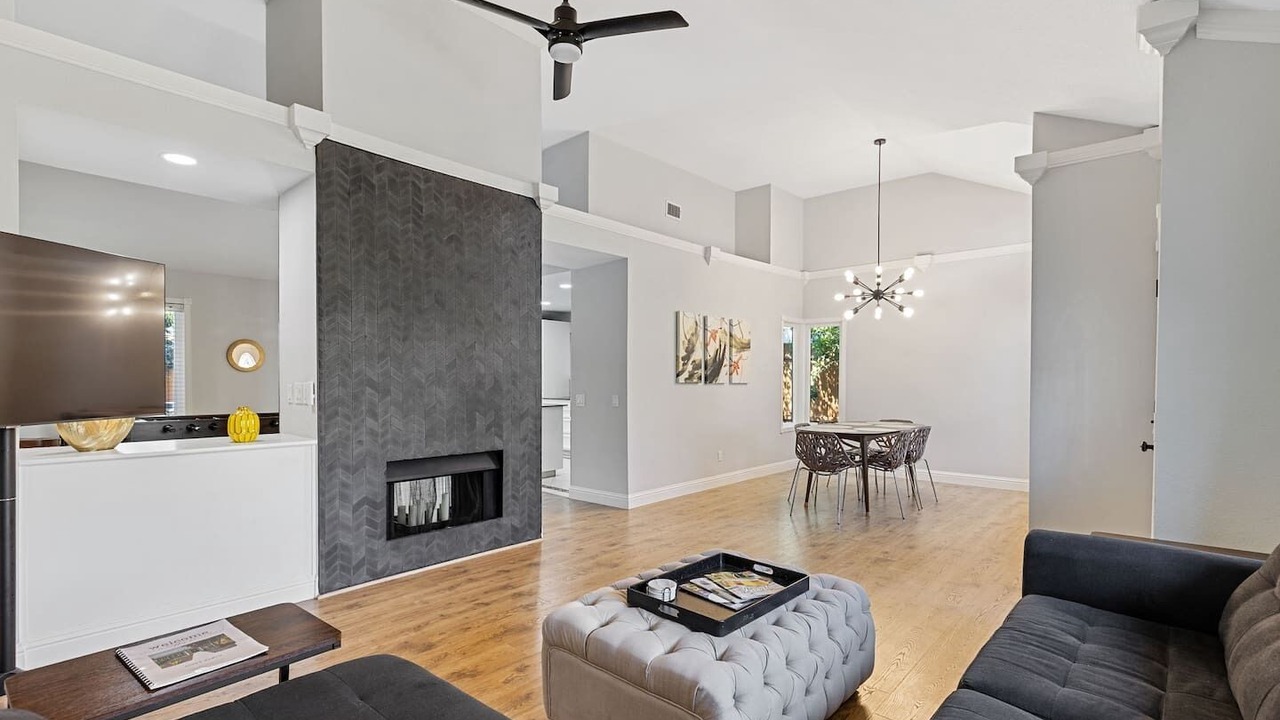 Photo of Livingroom in Roseville