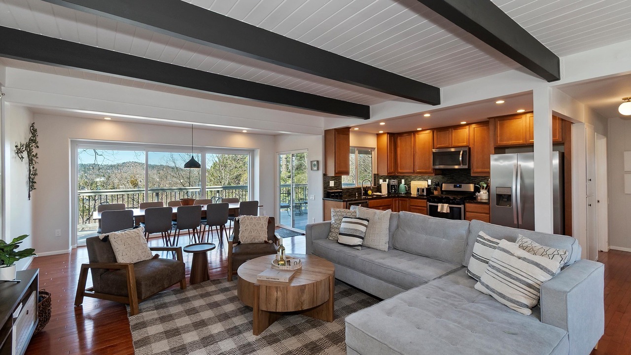 Photo of Livingroom in Cedar Glen