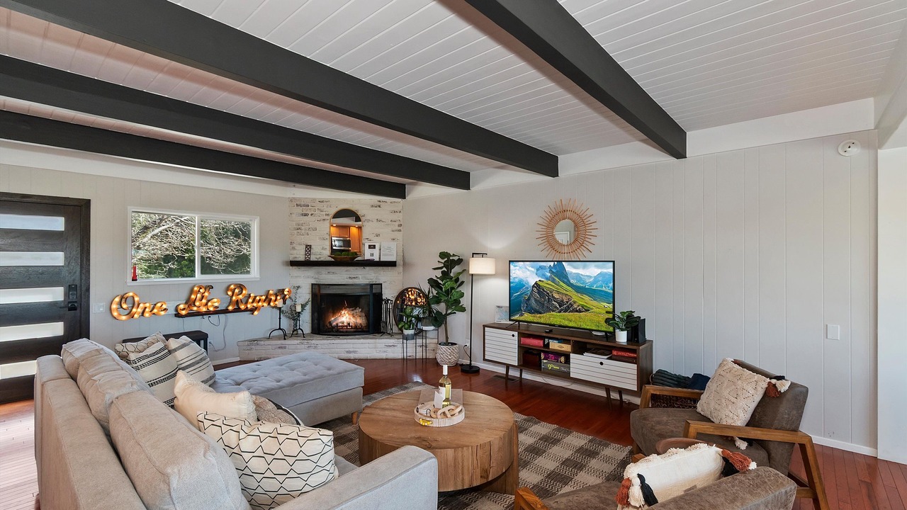 Photo of Livingroom in Cedar Glen