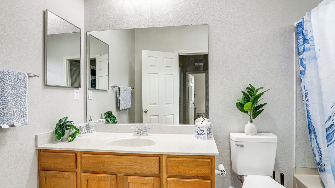 Photo of Bathroom in Southwestern Sacramento