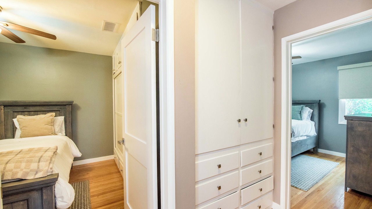 Photo of Bedroom in Orange